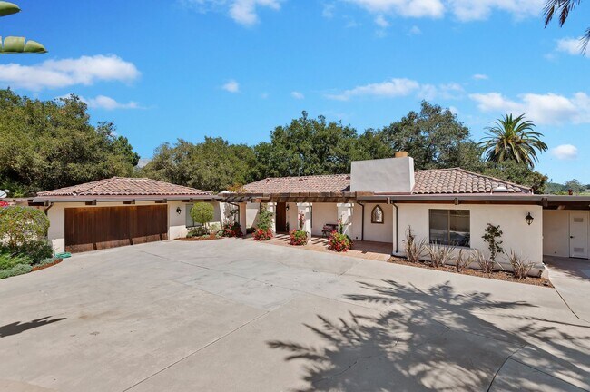 Building Photo - Fully Furnished Hope Ranch Retreat with Golf Course Views & Private Casita