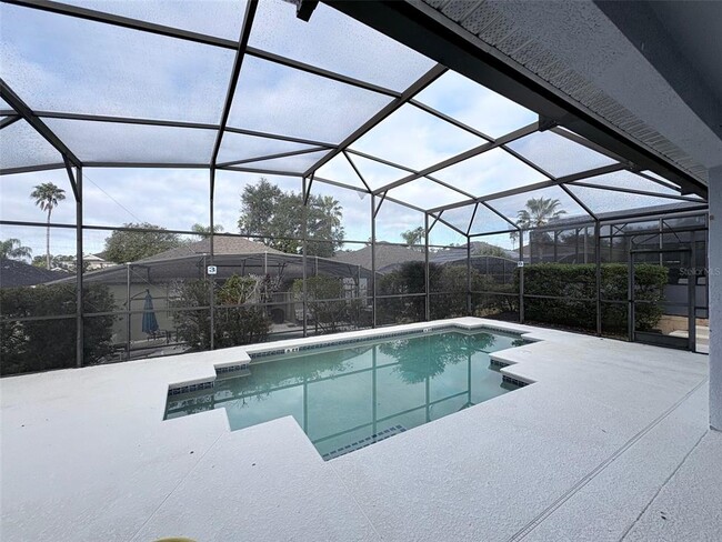 Building Photo - 456 Calabay Parc Blvd