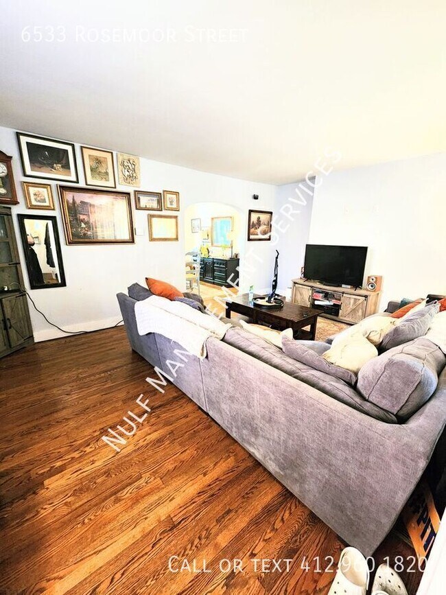 Building Photo - 6533 Rosemoor St