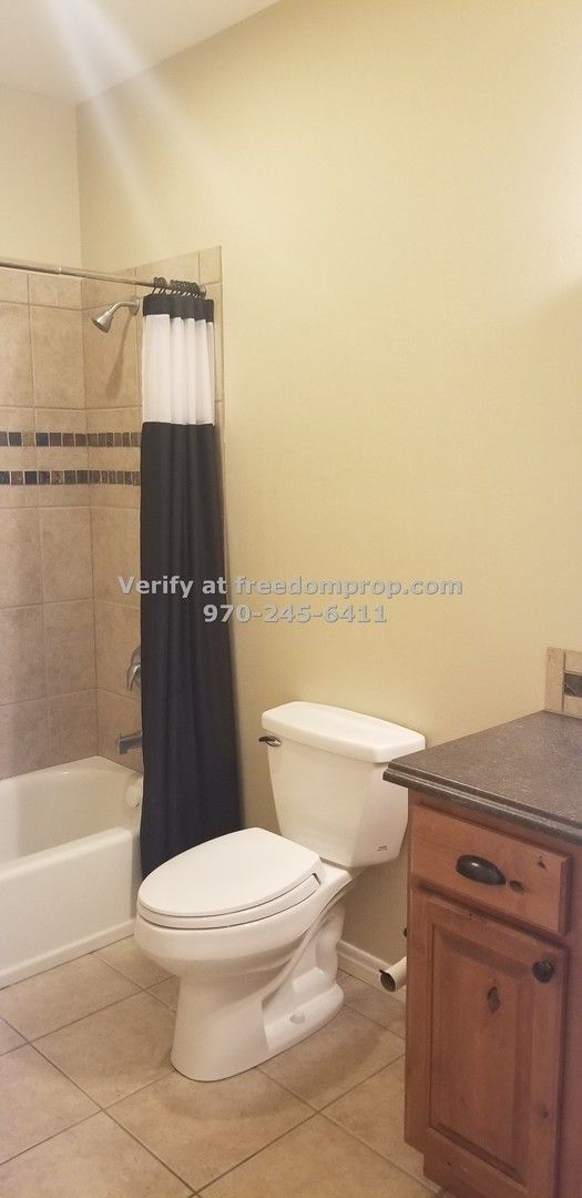 Building Photo - 2690 Summer Hill Ct