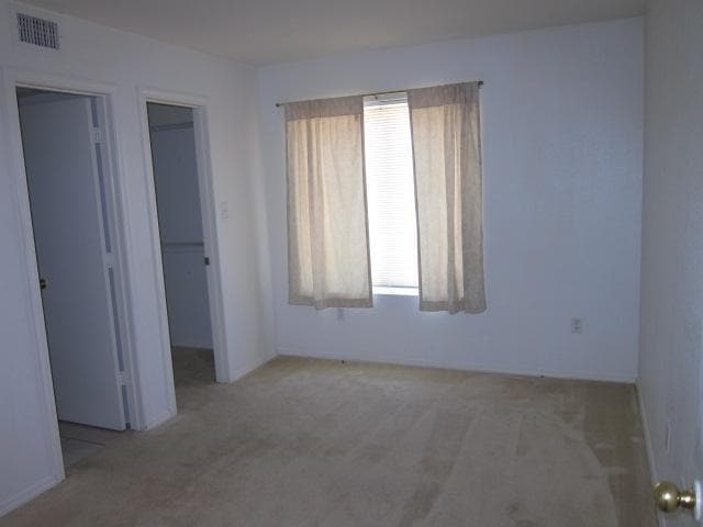 Building Photo - 402 Cam Andres