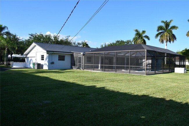 Building Photo - 7200 SW 132nd St