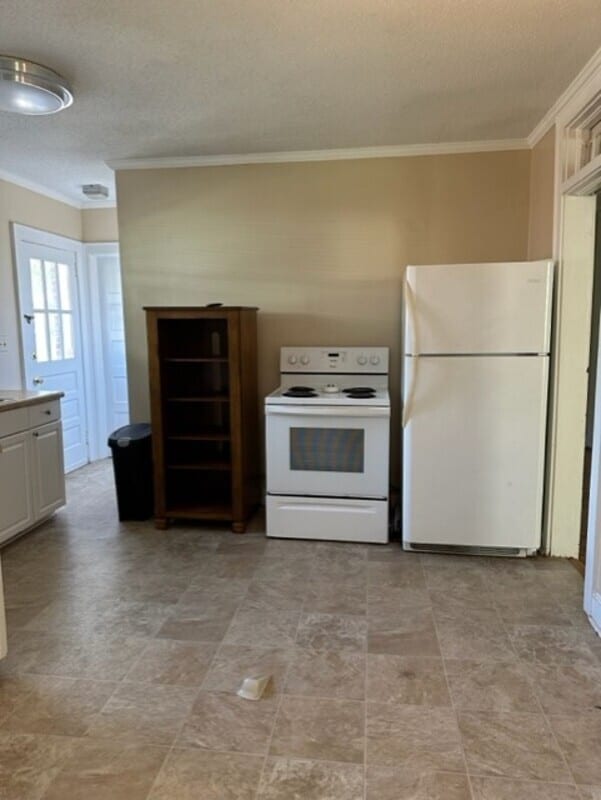 Building Photo - 705 Michaelmas Ave