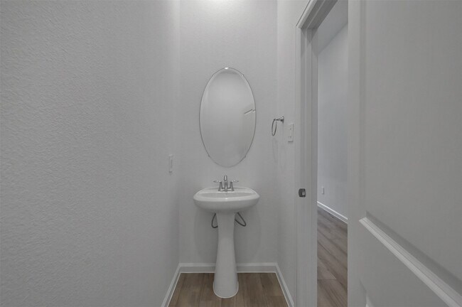 Building Photo - 17841 McClary Cardinal Dr