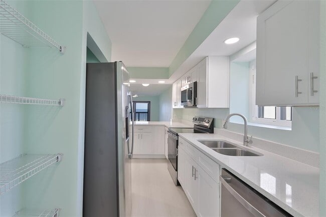 Building Photo - 812 Bahia Del Sol Dr