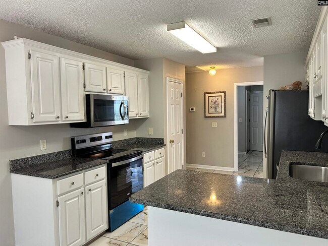 Building Photo - 405 Beech Glen Dr