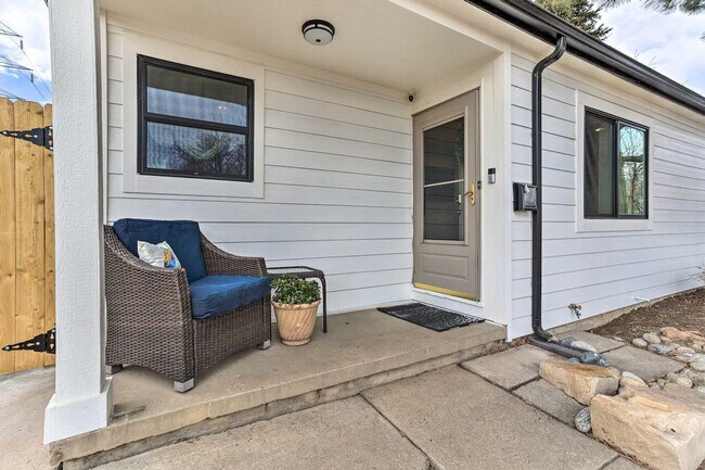 Building Photo - 991 S Bryant St