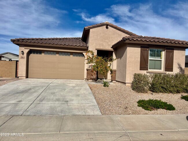 Building Photo - 566 E White Wing Dr