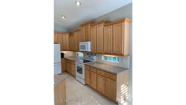 Building Photo - 212 Island Green Dr