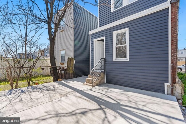 Building Photo - 3045 Weikel St