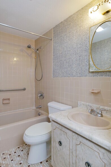 Bathroom 2 - 159 Concord Ave