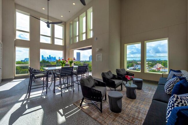 Building Photo - 1 bedroom in Houston TX 77007
