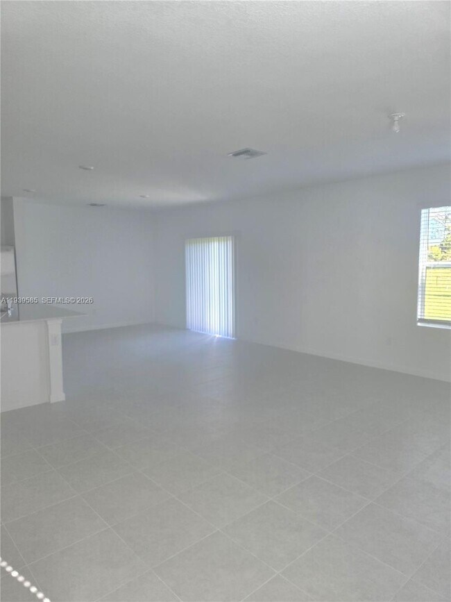 Building Photo - 5917 Sweetwood Dr