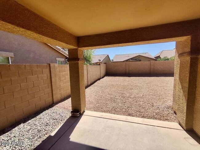 Building Photo - 1507 E Poncho Ln