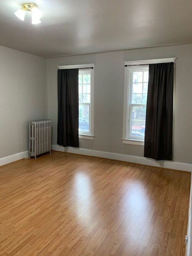 Building Photo - 1736 T St NW