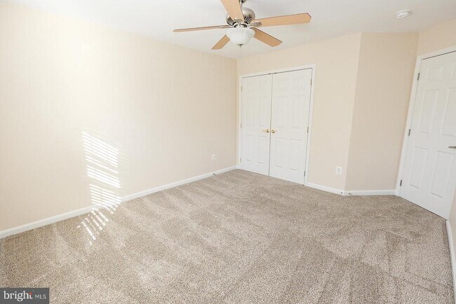 Building Photo - 23305 Hyacinth Ln