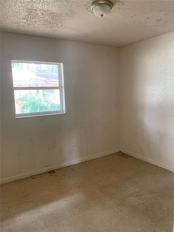 Building Photo - 400 Terry St