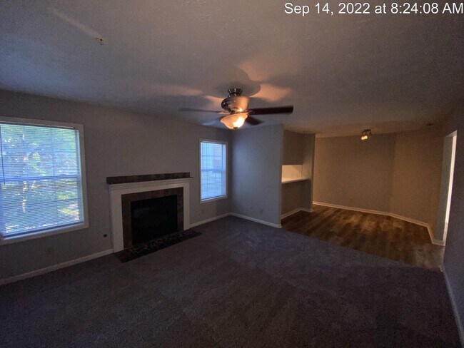 Building Photo - 217 Waterdown Dr