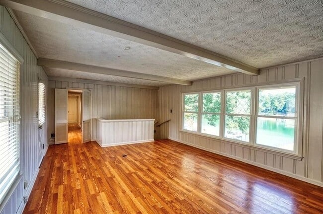 Building Photo - 6163 Lake Lanier Heights Rd