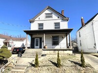 Building Photo - 1944 Maple Ave