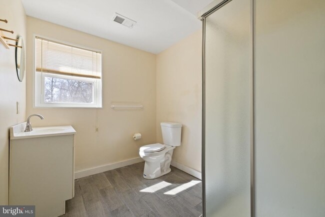 Building Photo - 1032 Pinecrest Dr