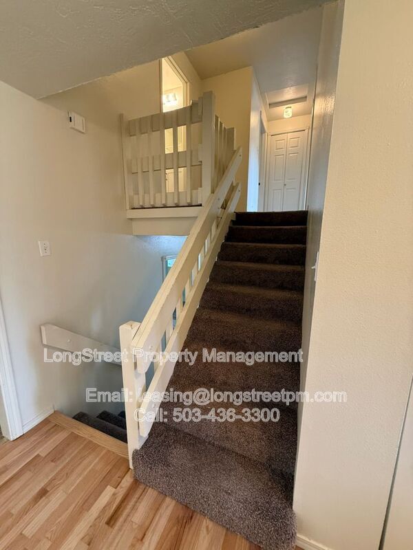 Building Photo - 1634 SW Knollbrook Pl