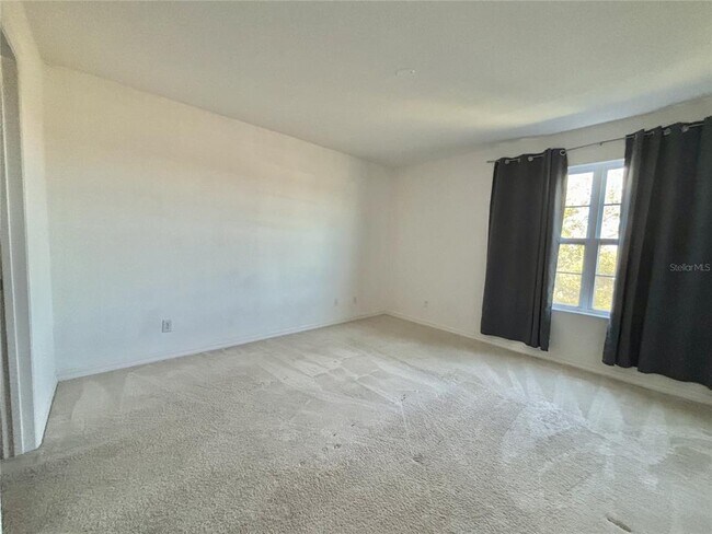 Building Photo - 140 Primrose Dr