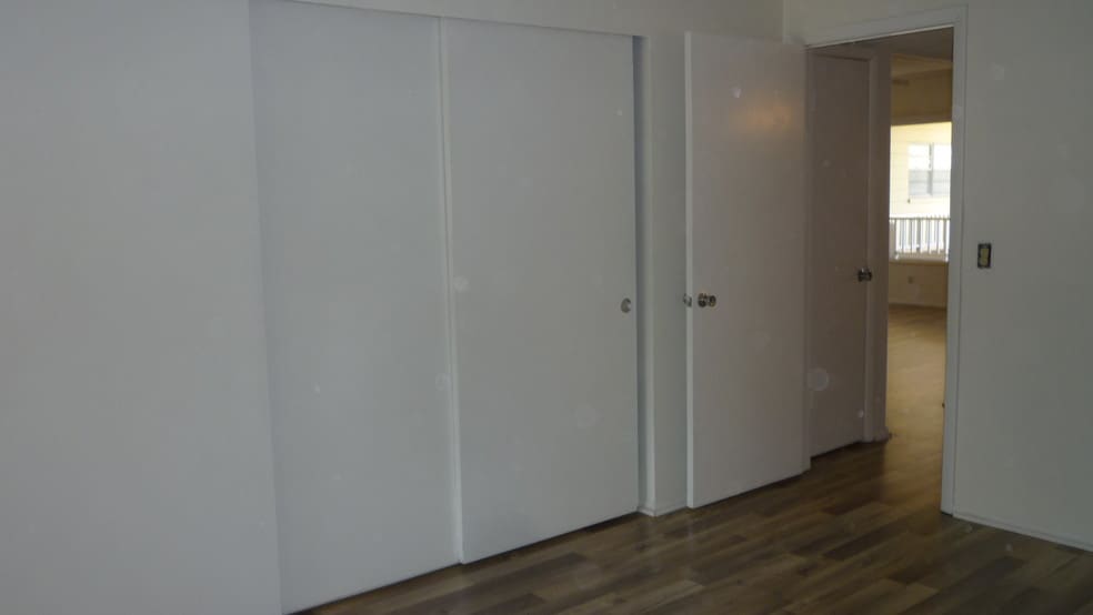 Building Photo - 2402 Ecuadorian Way