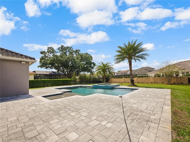 Building Photo - 1115 Estancia Wds Lp