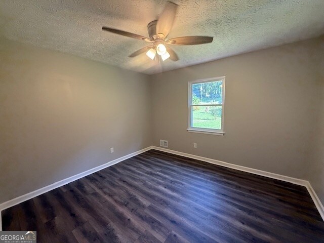 Building Photo - 270 Carriage Cir