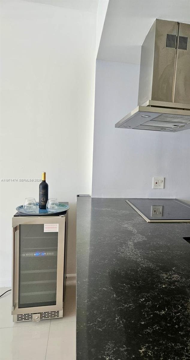 Building Photo - 495 Brickell Ave