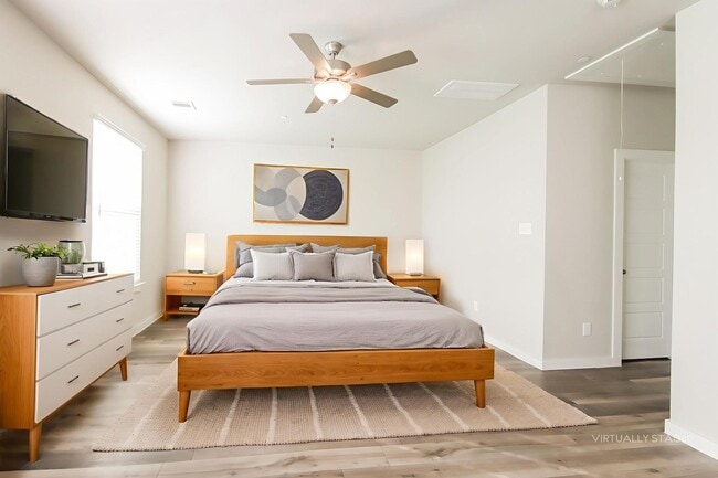 Building Photo - 329 N Centro Cir