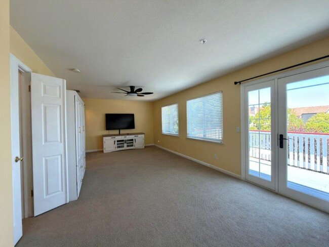 Building Photo - Coveted Napa Yacht Club 3 Bedrooms, 2 1/2 Bathrooms, w/ 1st Level Primary Bedroom/Bath