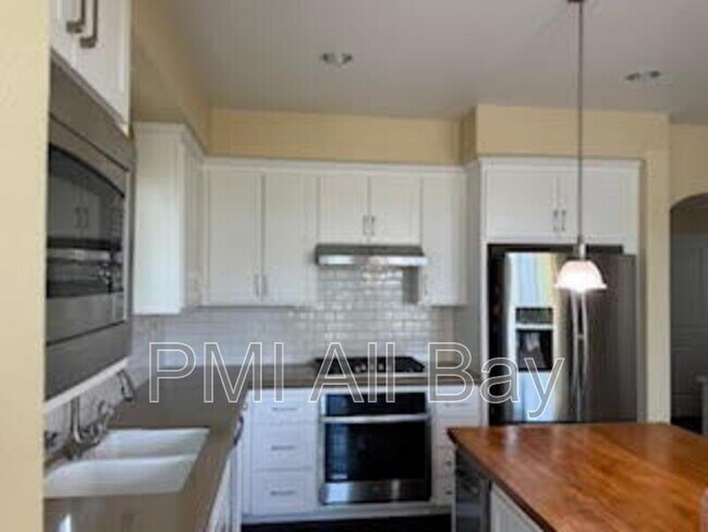 Building Photo - 40207 Antigua Rose Terrace
