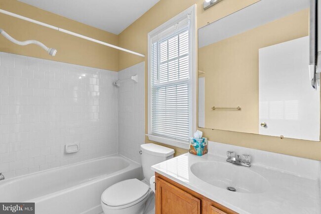 Building Photo - 8871 Manahan Dr