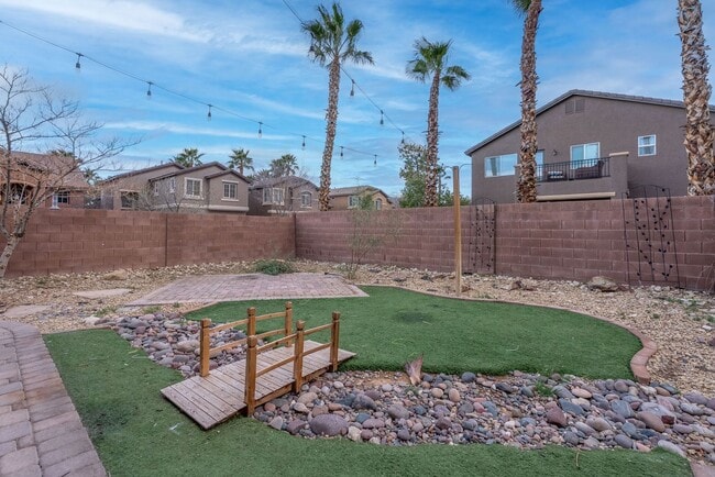 Building Photo - 9931 Rockside Ave