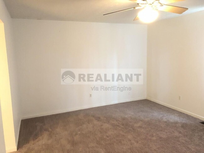 Building Photo - 1673 Prairie Cir