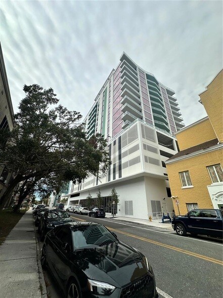 Building Photo - 777 3rd Ave N