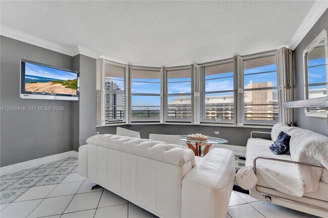 Building Photo - 5555 Collins Ave