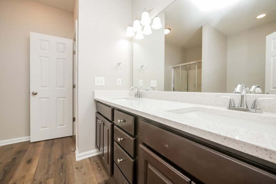 Building Photo - 79 High Point N