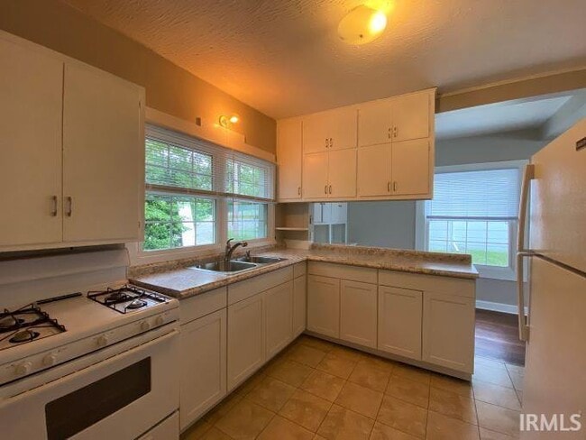 Building Photo - 811 N Grant St