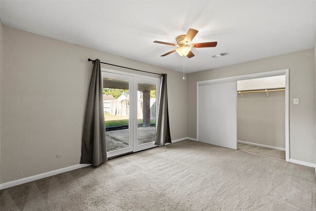 Building Photo - 8818 Edgemoor Dr