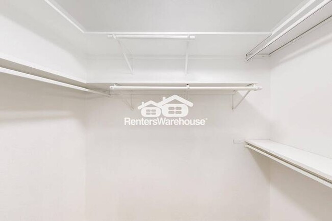 Building Photo - MOVE IN READY - 3BED/2BATH -  PLANO TEXAS