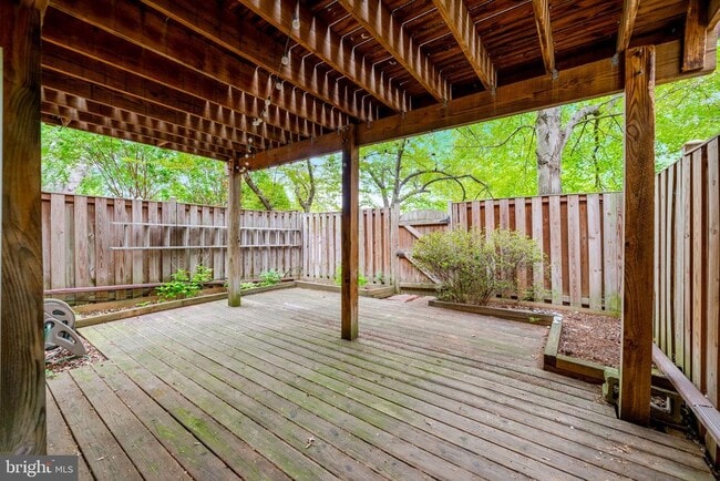 Building Photo - 8207 Cedar Landing Ct
