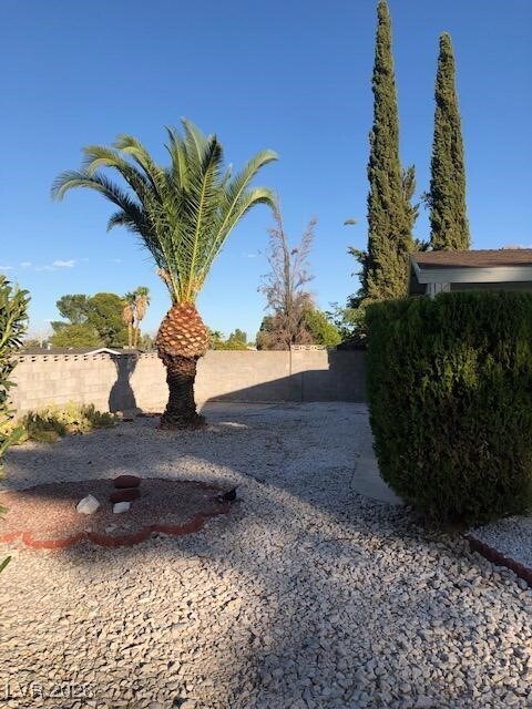 Building Photo - 6382 Creston Ave