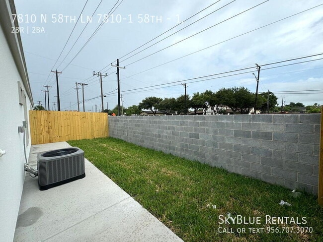 Building Photo - 7810 N 58th Ln