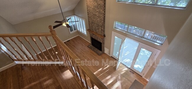 Building Photo - 572 W Jamison Pl