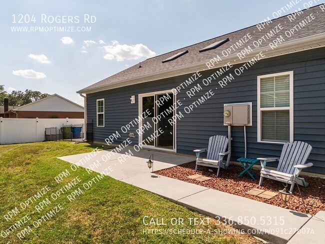 Building Photo - 1204 Rogers Rd