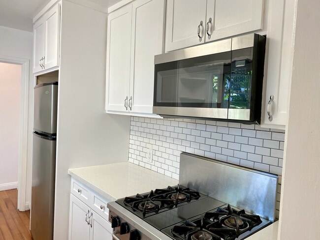 Building Photo - 108 Witmer St