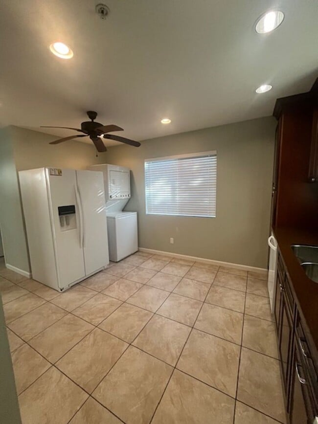 Building Photo - Charming Loma Linda Back House with All Utilities + Wi-Fi  Included